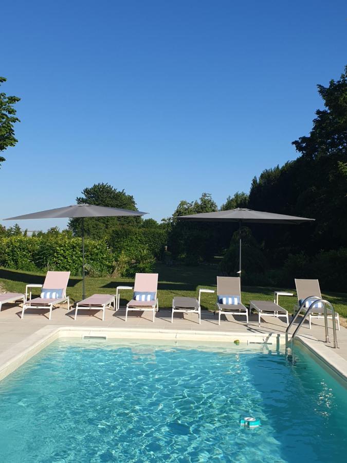 Domaine De Bourgville Monts-sur-Guesnes Esterno foto
